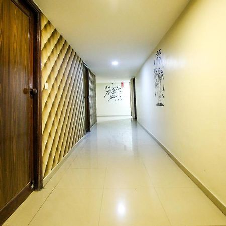 Oyo 893 Hotel Seven Ahmedabad Exterior photo